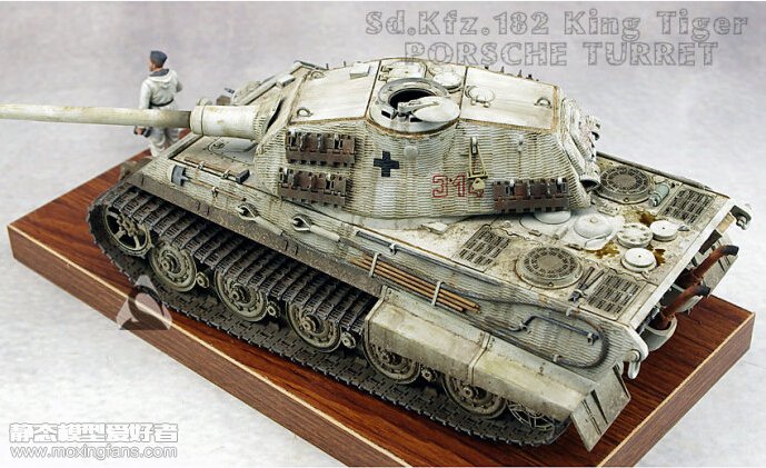 二战德国“虎王”重型坦克保时捷型