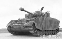 【威龙】1/35 四号坦克及其变形车模型目录