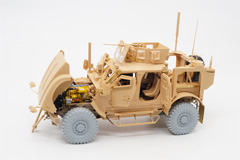 【麦田 RM-5032】1/35 M1240A1 M-ATV 防地雷反伏击车素组评测