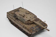 豹2A4主战坦克