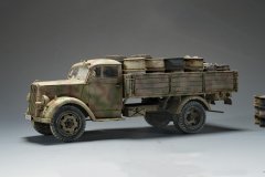 田宫 1/35 欧宝卡车